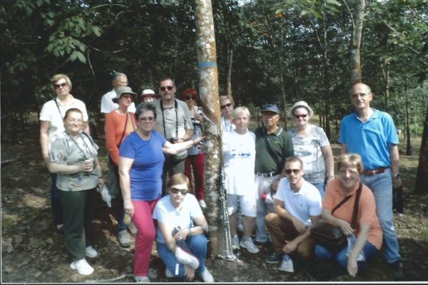Grupa ITC Travel-a na plantaži Kaliklatah