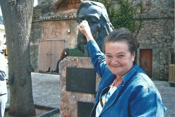 Vall de Mosa-spomenik Schopenu-dodirnuti nos =biti uvijek zdrav